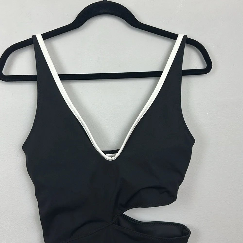 NWOT Seaside Cutout One-Piece Swimsuit Black Size M